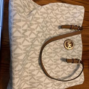 Michael Kors tote